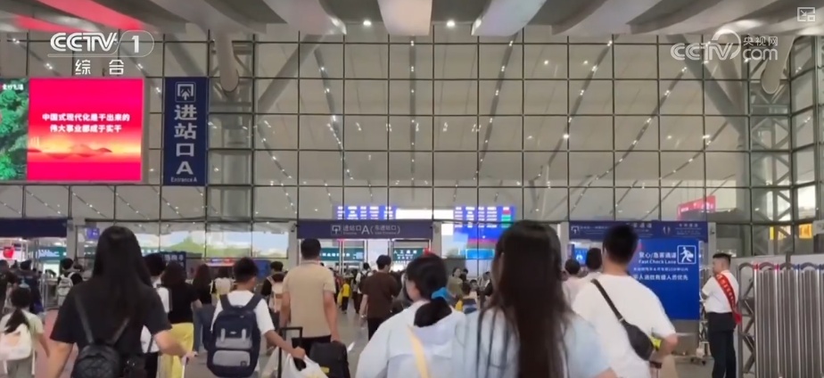 出行提示_2025國(guó)慶中秋假期交通出行情況_自駕出行預(yù)測(cè)數(shù)據(jù)