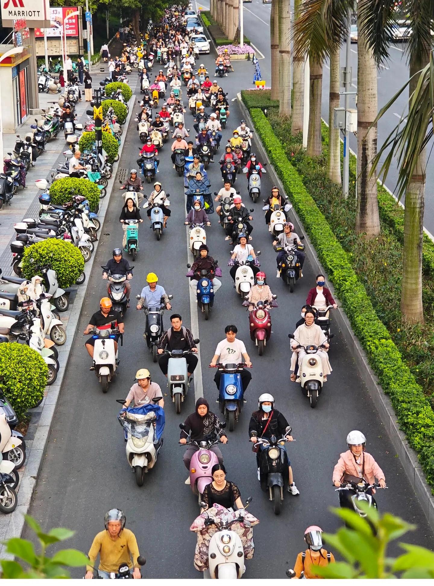 限行_電動(dòng)車限行取消 稅費(fèi)減免政策 充電補(bǔ)貼方案