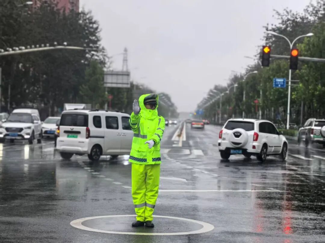 京津冀強(qiáng)降雨路況信息_廊坊交警雨天出行安全_出行提示