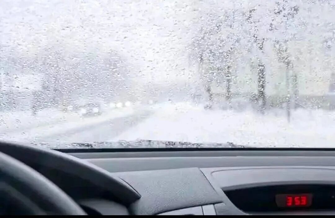 雪天駕駛安全技巧_出行提示_駕車出行前的車輛準(zhǔn)備