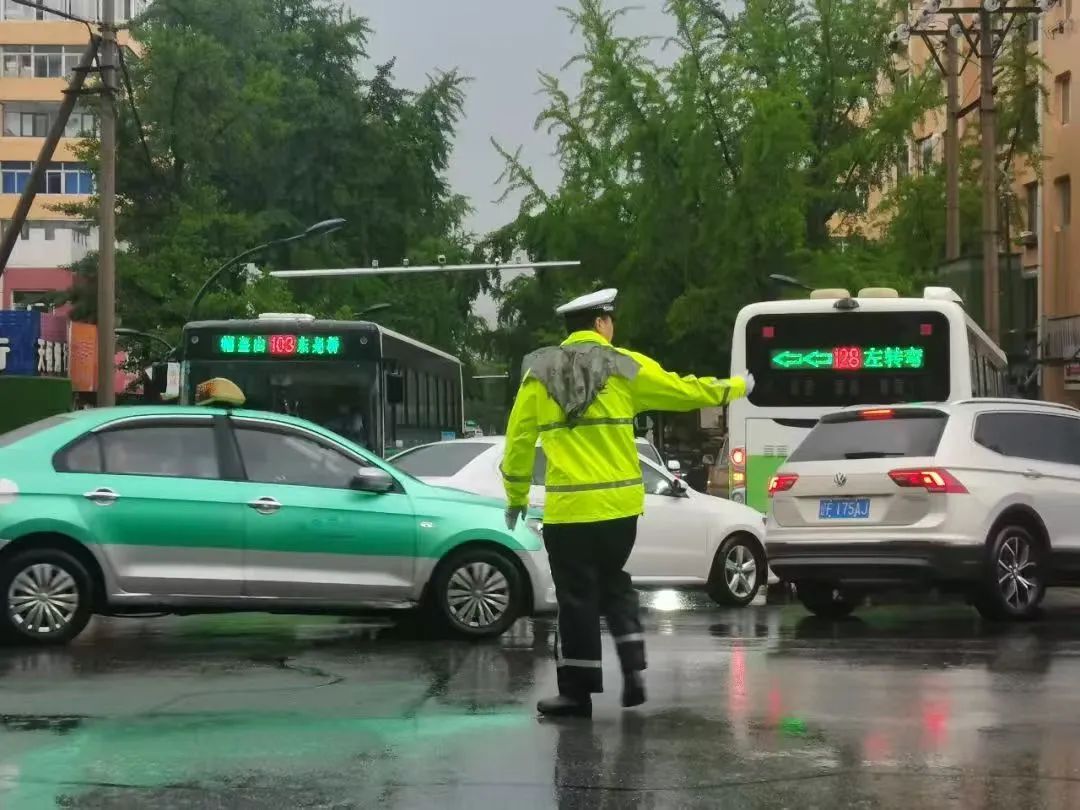 禁行扣幾分罰款多少_禁行_禁行標(biāo)識牌圖片大全