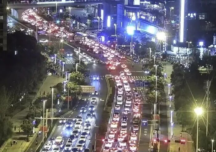 出行提示_蘇州國(guó)慶假期天氣預(yù)報(bào)_蘇州國(guó)慶假期交通路況預(yù)測(cè)