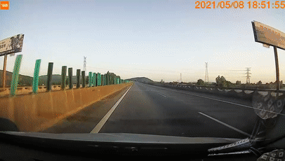 開車時接打電話的危害_分心駕駛危害與預(yù)防_出行提示