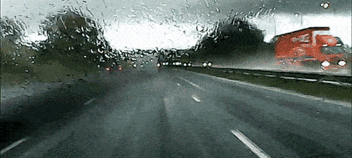 雨天行車安全_出行提示_雨季駕駛注意事項(xiàng)