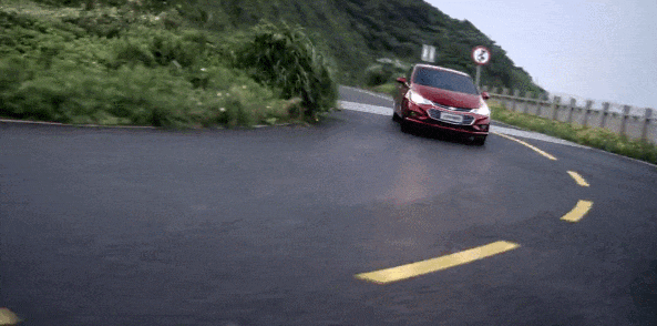 剎車(chē)技巧_不同路況剎車(chē)法則_路況