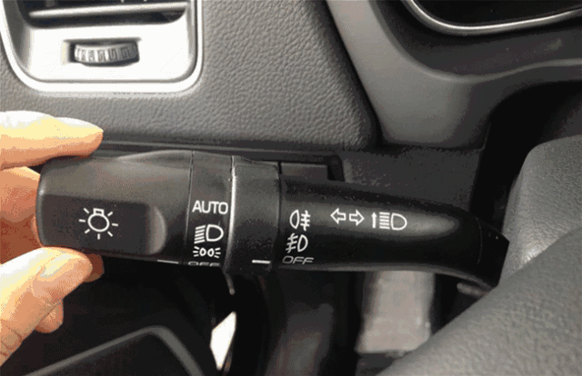 降雪天氣開(kāi)車注意事項(xiàng)_出行提示_雪地行車安全技巧