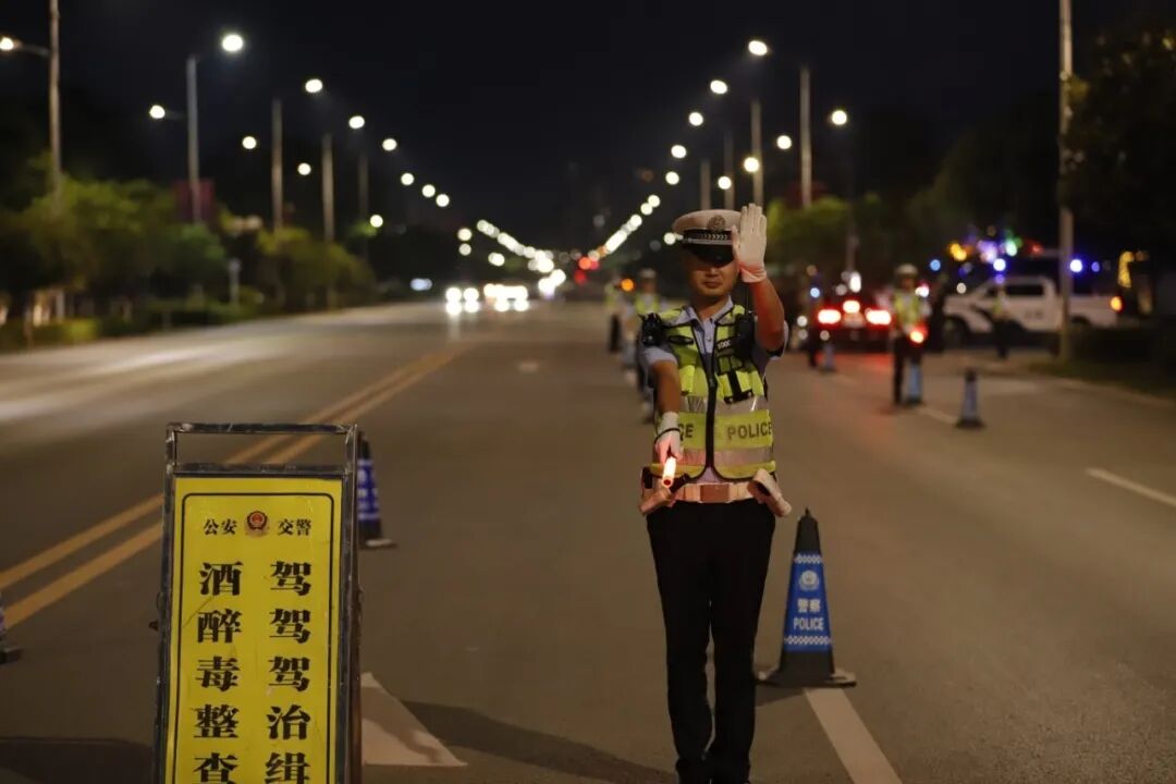 出行提示_國慶節(jié)高速免費(fèi)通行時間_國慶中秋雙節(jié)出行安全提示