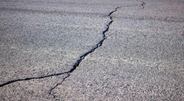 基礎(chǔ)設(shè)施維修挑戰(zhàn)_美國(guó)道路狀況_路況